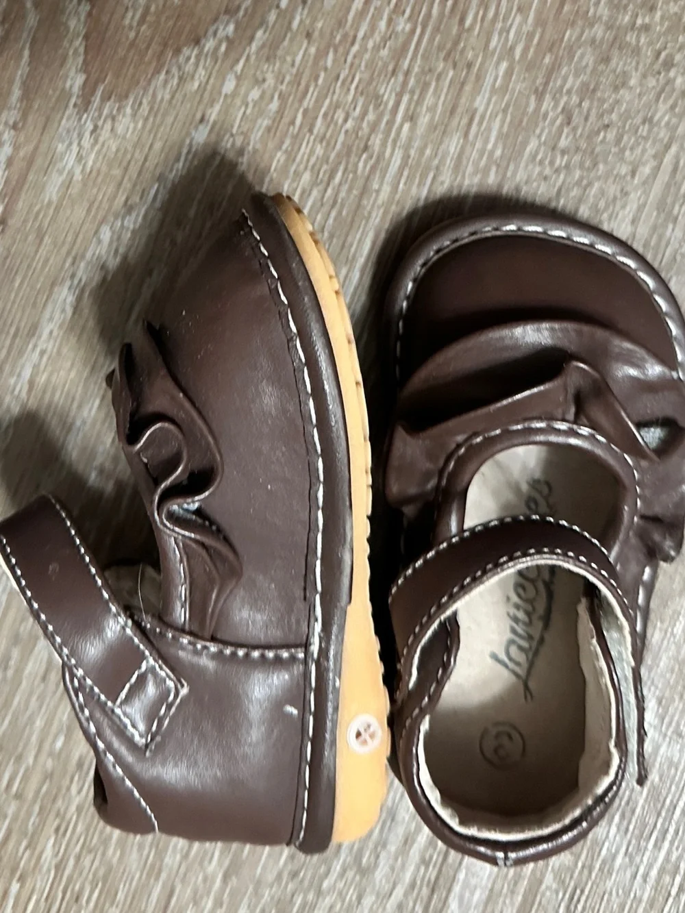 Laniecakes toddler baby  Mary Jane shoes ruffled bow Size 3 Alligator